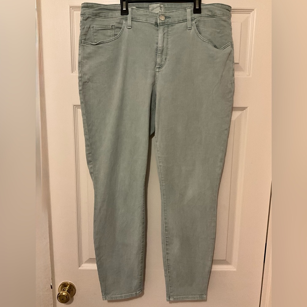 Universal Thread 14W Mint Green Non-Distressed 5-Pocket Mid Rise Skinny Jeans